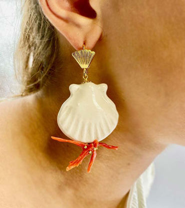 Picture of Shell earrings with freshwater pearls and natural coral.