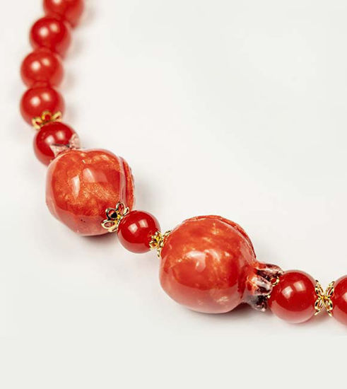 Picture of Red jade necklace with pomegranates