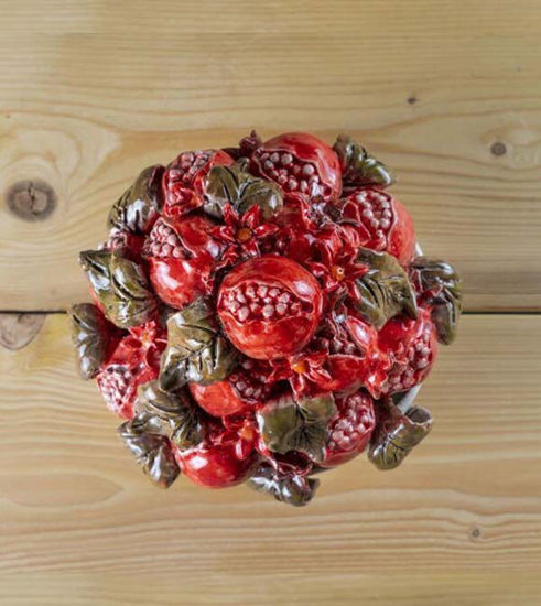 Picture of Centerpiece with pomegranate flowers and leaves