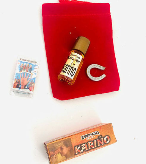 Picture of Kariño spiritual oil set.