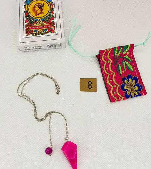 Picture of Fortune Kit Chakra Pendulum & Spanish Cards.