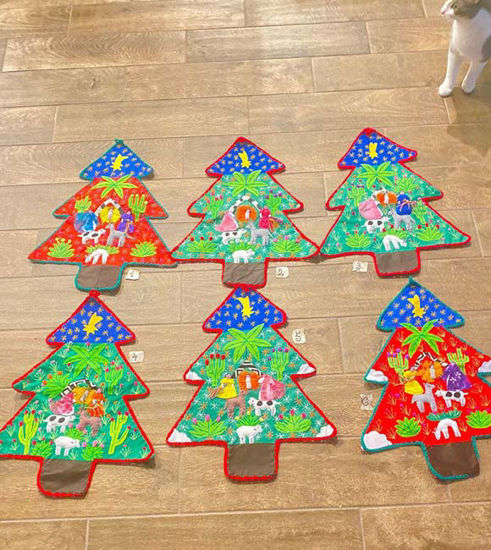 Picture of Nativity Scene Applique Christmas Tree